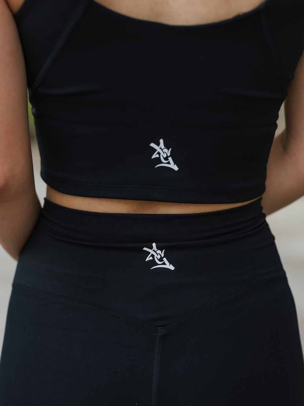 AG High-Rise 28" Active Leggings | Black image 2